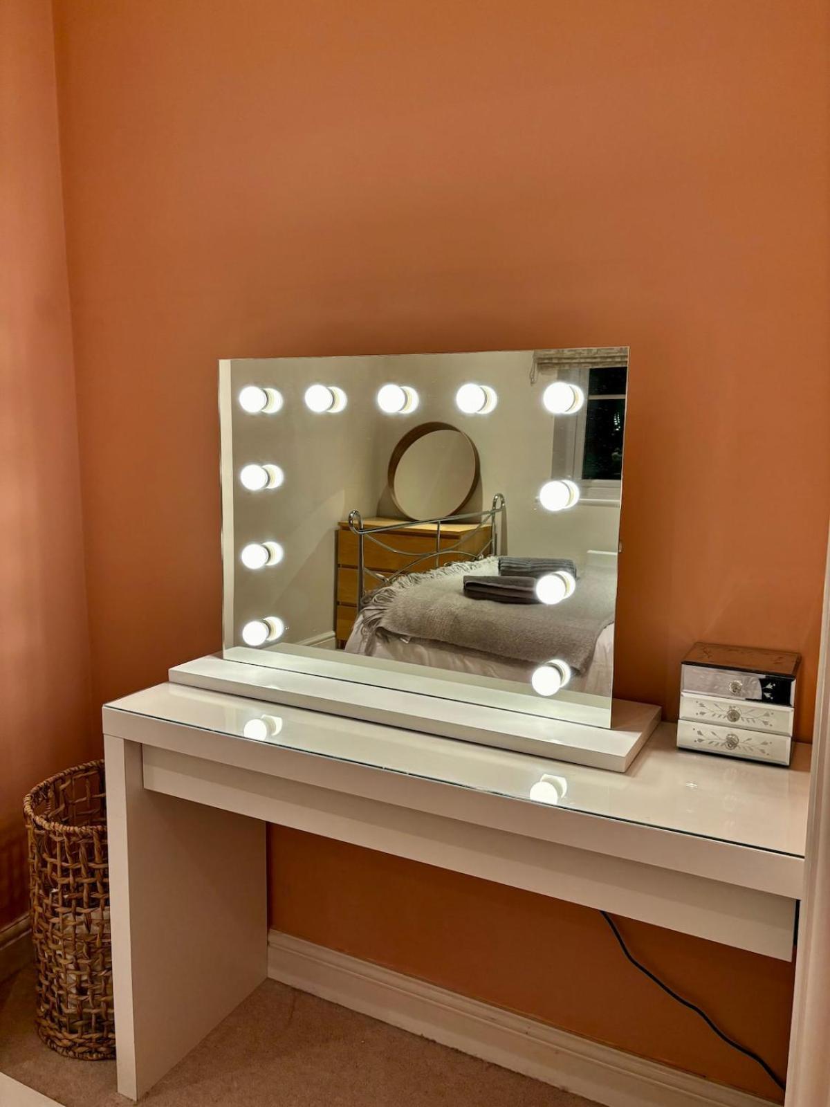 2 Bed, 2 Bath Apartment In Roundhay Leeds  Luaran gambar